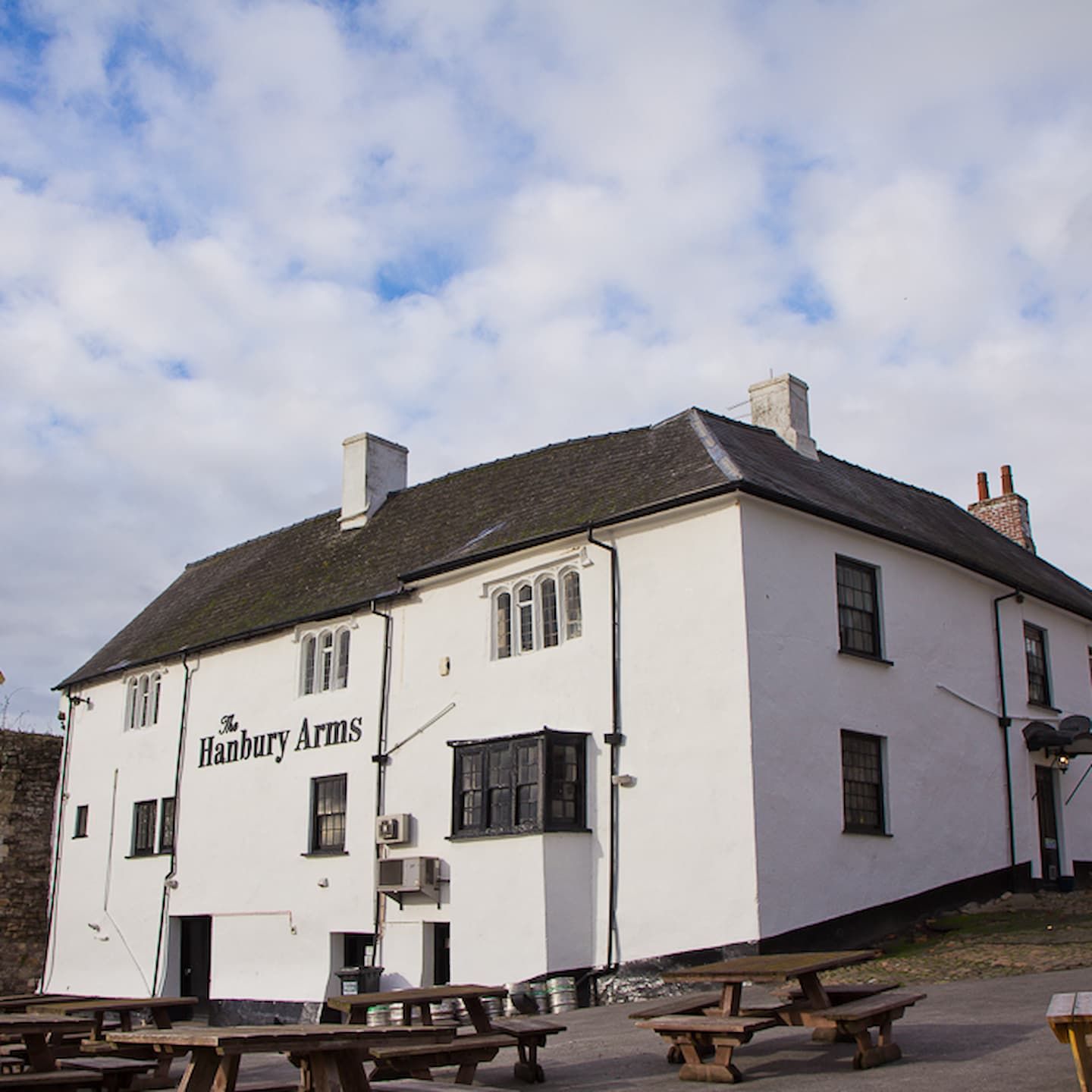 Good food & great times at The Hanbury Arms